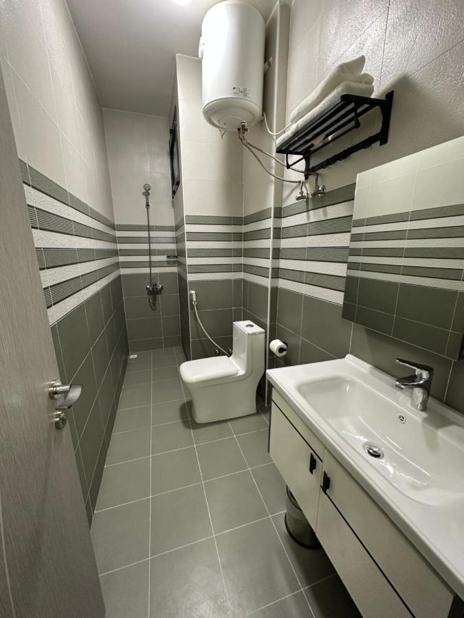Blue Rose Hotel Al Amarat Bagian luar foto
